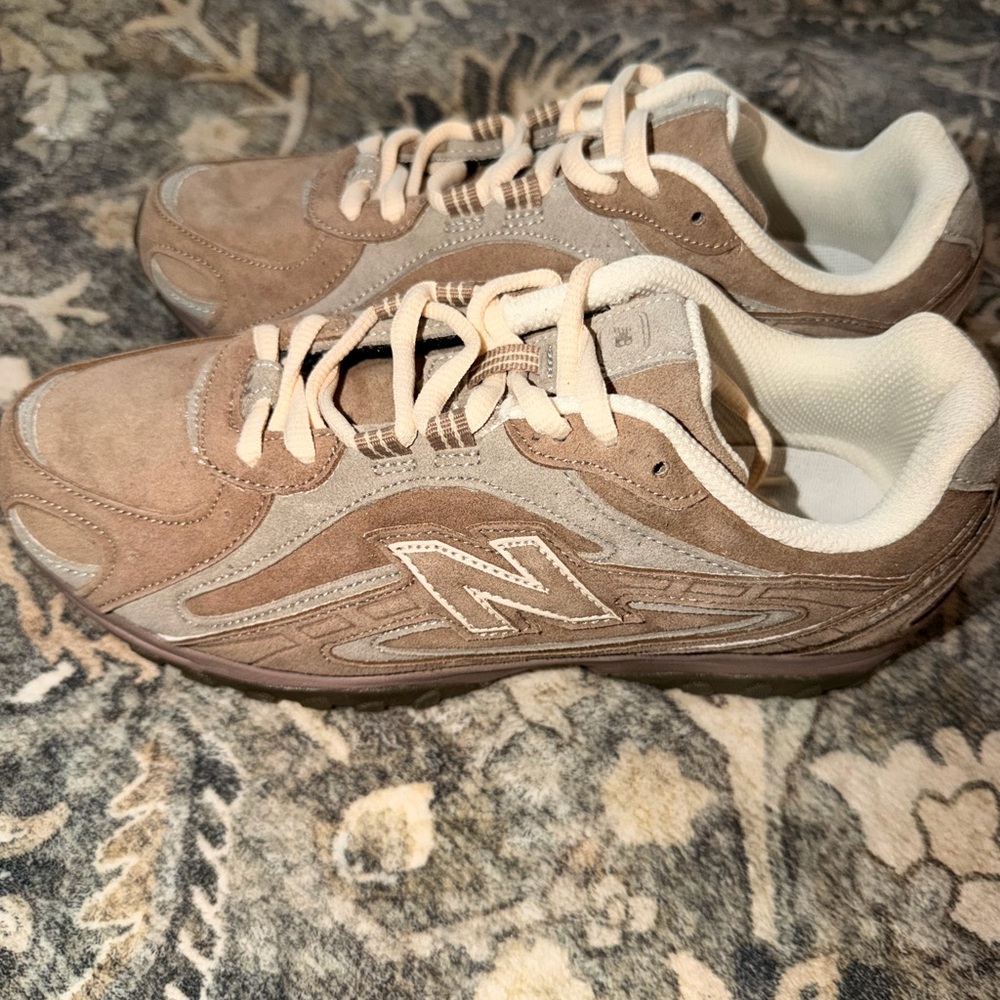 New balance 204L